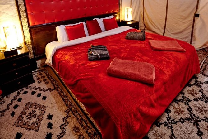 1 night Camel Treking in Merzouga Desert Luxury Camp - Sunset, photos, and optional sandboarding in the dunes