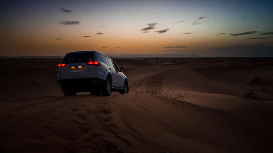 2Days Desert Tour From Fez: Round-Trip with Luxury Camp stay - Midelt lunch and the long road south