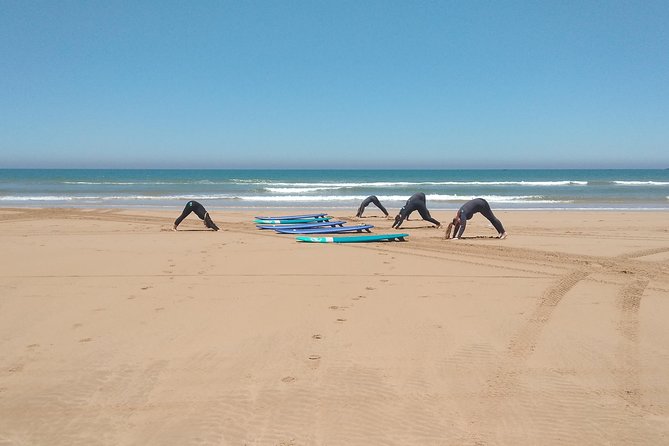 2h surfing in uncrowded spots - Two Hours in the Water With a Small Group