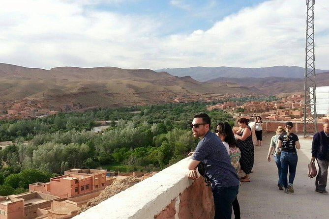 3-Day Luxury/Budget Desert Tour to Marrakech via Merouga from Fez - The vehicle, driver, and group size