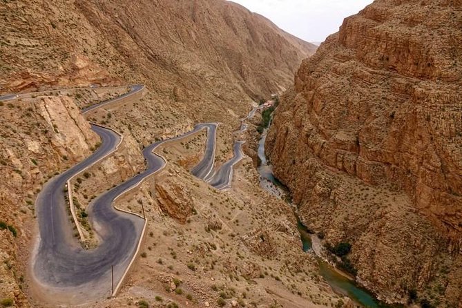 3 Days 2 nighs tour from Marrakech to Merzouga Desert - Day 1: Across Tizi n Tichka to Ait Ben Haddou