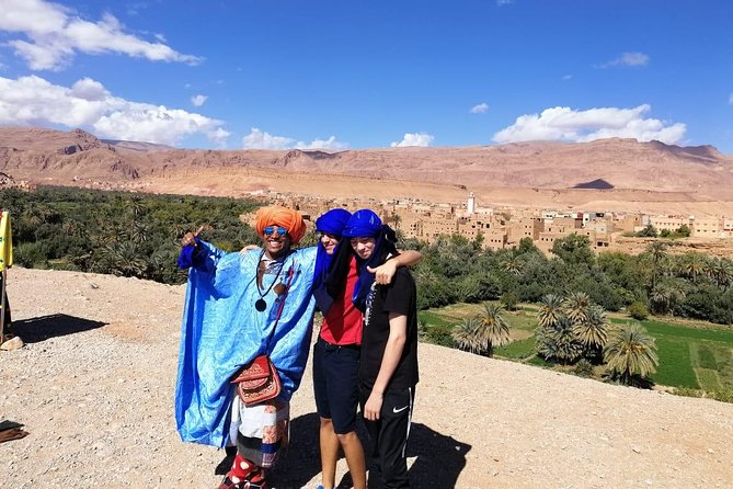 3 Days 2 Nights Desert Trip From Fez to Marrakech in Group - The human side of the journey