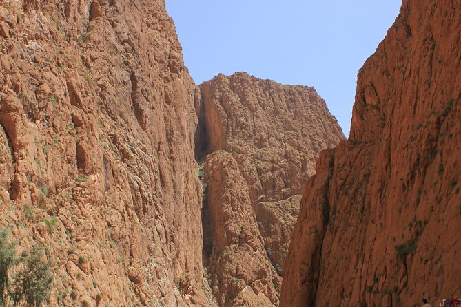 3 Days Fez to Marrakech via Sahara - The vehicle, drivers, and daily rhythm