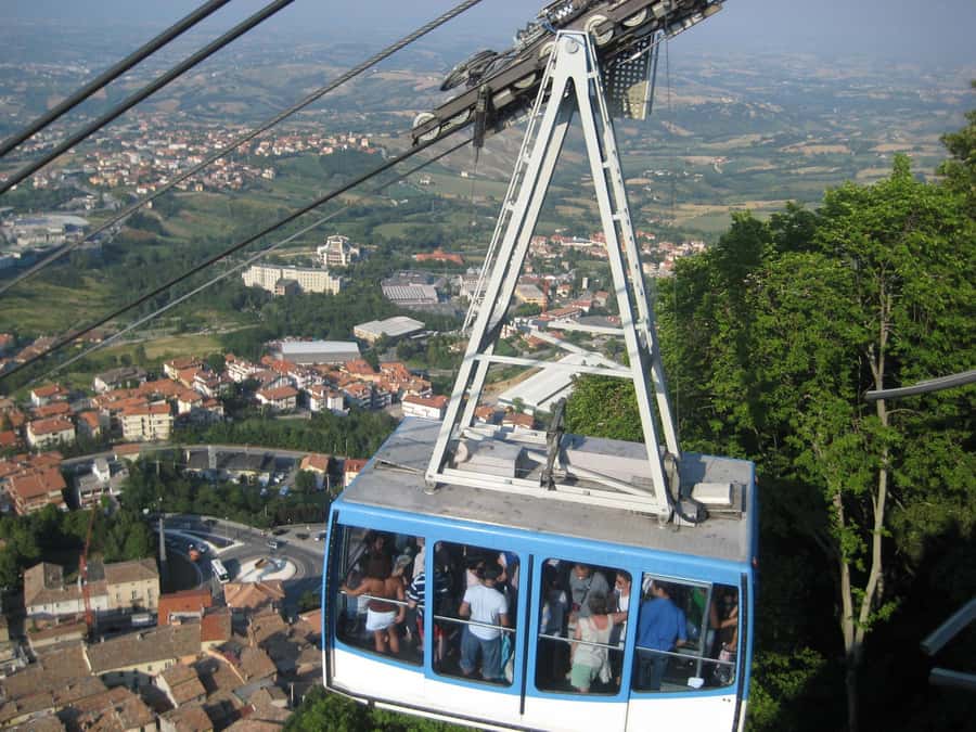 Agadir: Cable Car Sky Network Ticket with Hotel Transport - What the driver service is like