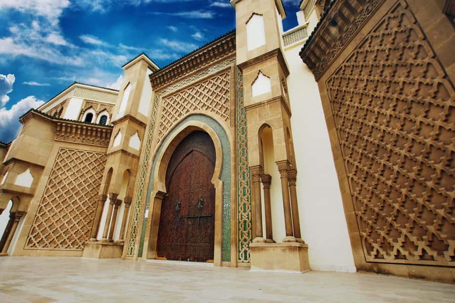 Agadir: Cable Car Ticket and Guided City Tour - Riding the Agadir cable car to Oufella