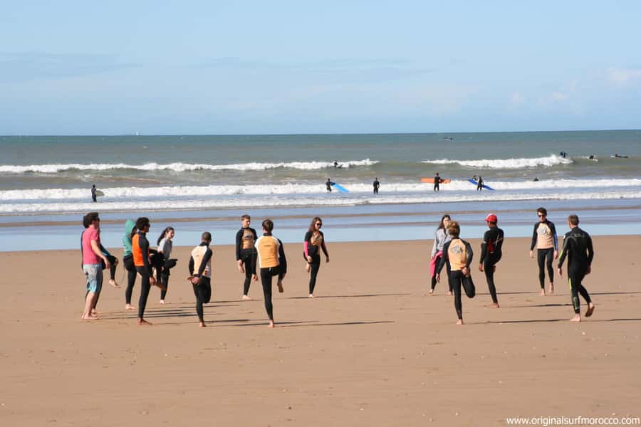 Agadir: Taghazout Beach Surf Lesson with Lunch and Transfer - The afternoon session gives you room to improve