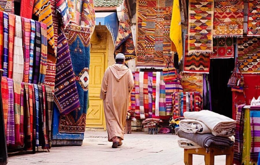 Agadir: Taroudant Oasis and Tiout Day Trip with Lunch Option - Guides and driving can shape the day