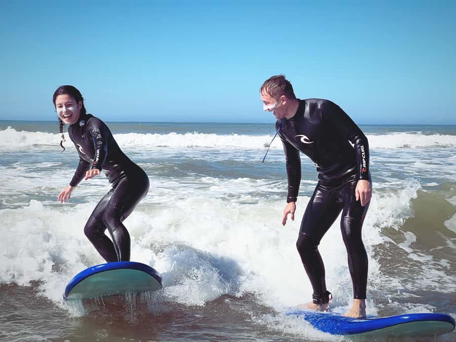 Beginners friendly surf in nice spots - Key points to know before booking