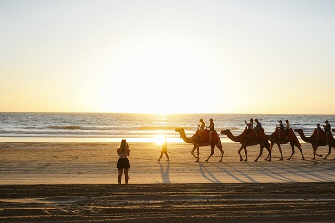 Camel ride in agadir at sunset with barbecue and couscous - Getting comfortable on a camel