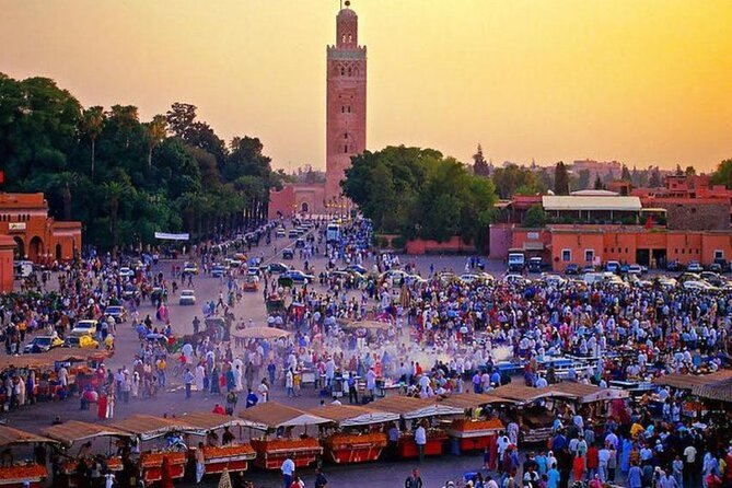 Casablanca 1-Day Layover Private Tour and Authentic Moroccan Bath - Habous Quarter and the city’s central squares