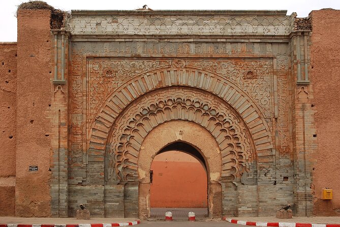 Casablanca 1-Day Layover Private Tour and Authentic Moroccan Bath - Central Market and Moroccan shopping