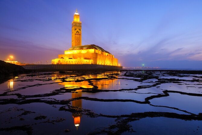 Casablanca City Night Tour and Traditional Moroccan Dinner - Walking through the Old Medina