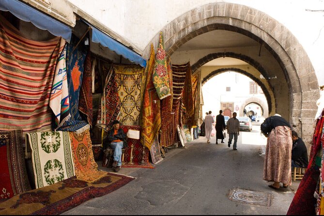 Casablanca Cruise break Tour including Guided Mosque Ticket - Port pickup and the first 30 minutes