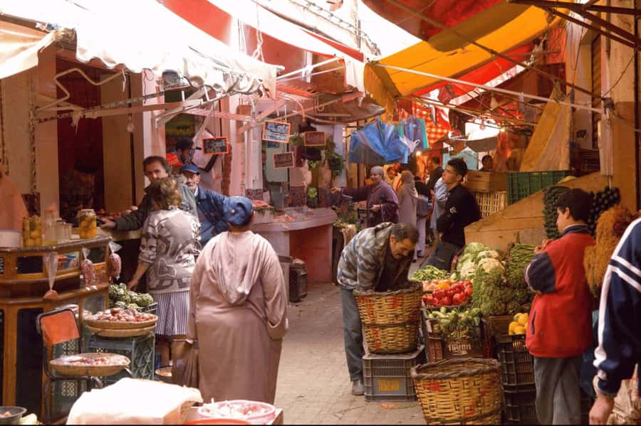 Casablanca: Private Guided Tour with Hassan II Mosque Ticket - Habbous, food, and shopping