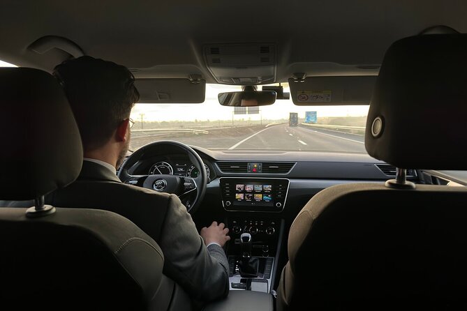Casablanca Private Transfer from Hotel Accommodation To Airport - Timing your pickup for an early flight