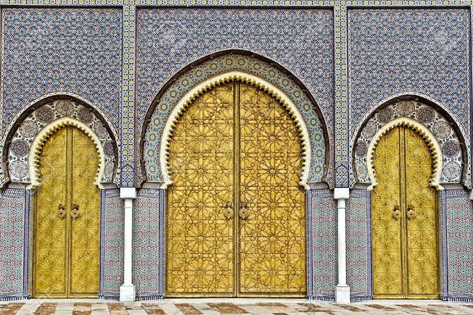 Casablanca to Fez Private Guided Day Trip with lunch - The drive from Casablanca and the value of private transport