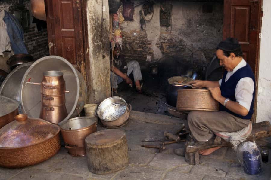 Casablanca to Fez: Scenic & Historical Day Trip with Lunch - The alleys of the Medina and its working crafts