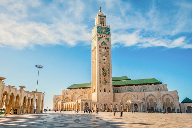 Casablanca Tour : Casablanca City Guided tour with lux vehicule - Rick’s Café and the Casablanca Film Connection