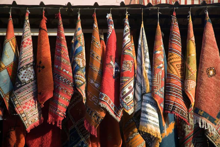 Casablanca: Traditional Souks Shopping Private Tour - Starting with pickup in central Casablanca