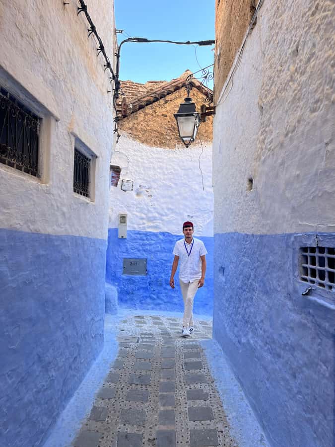Chefchaouen: Hidden Gems Guided Tour with Mint Tea - Why a guide helps in Chefchaouen