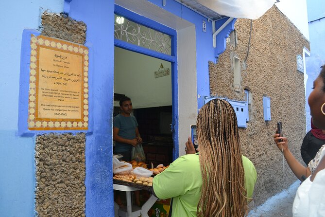 Chefchaouen with Local Eyes Guided Walking Tour - A tea break at Place El Haouta
