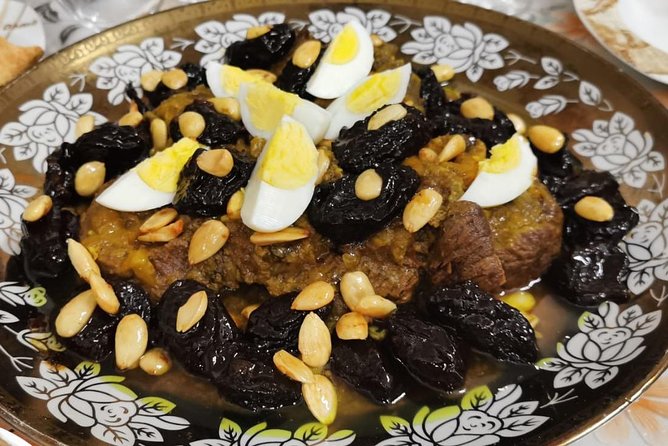 Cooking Class - Moroccan cuisine - Washing hands, tying on an apron, and getting to work