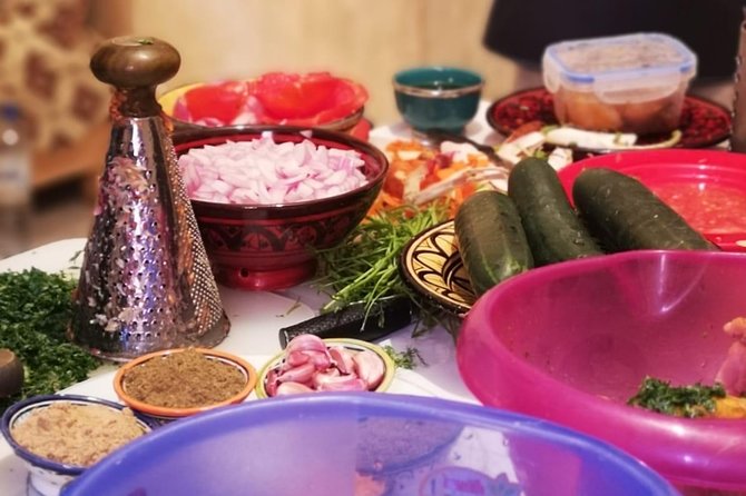 Cooking class with Chef Najla - What the class feels like in a larger group
