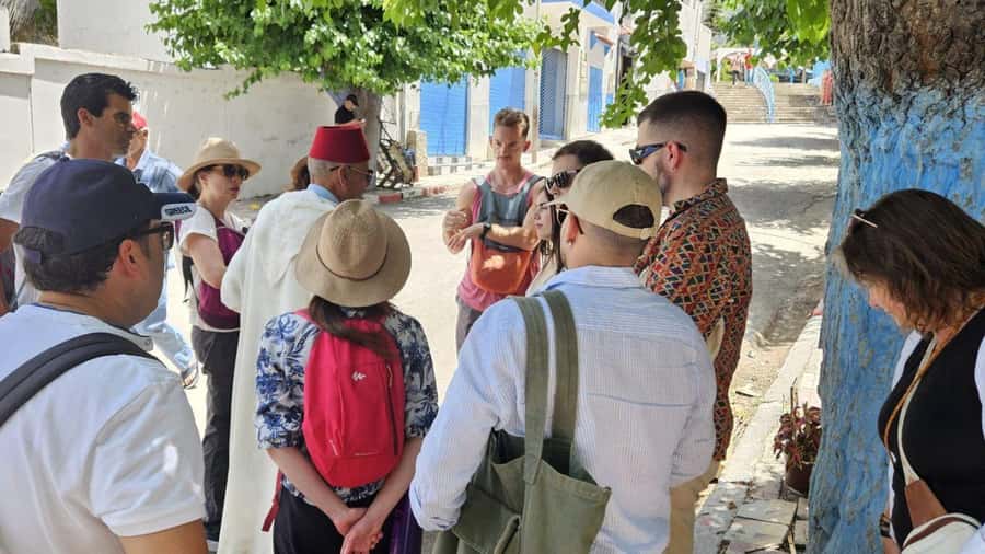 Day Tour to Chefchaouen from Fes with Local Expert - Arriving in Chefchaouen, Morocco’s blue town