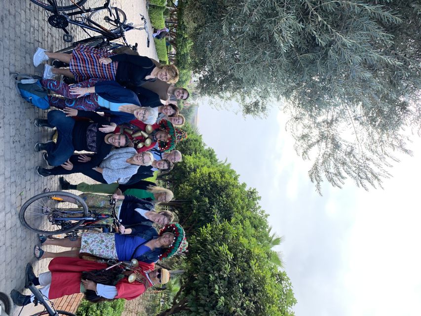 Dutch Bike Tour in Marrakech with Local Guide - Koutoubia Mosque and Bab Agnaou