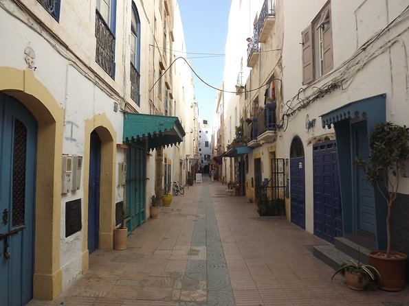 Essaouira day trip from Agadir & Taghazout - Reaching Essaouira’s fishing port