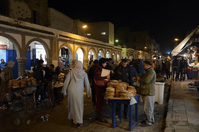 Essaouira Guided Tour: 3 on 1 - Nightlife tour, Live like a local & Street food - Essaouira Beach and the changing evening mood