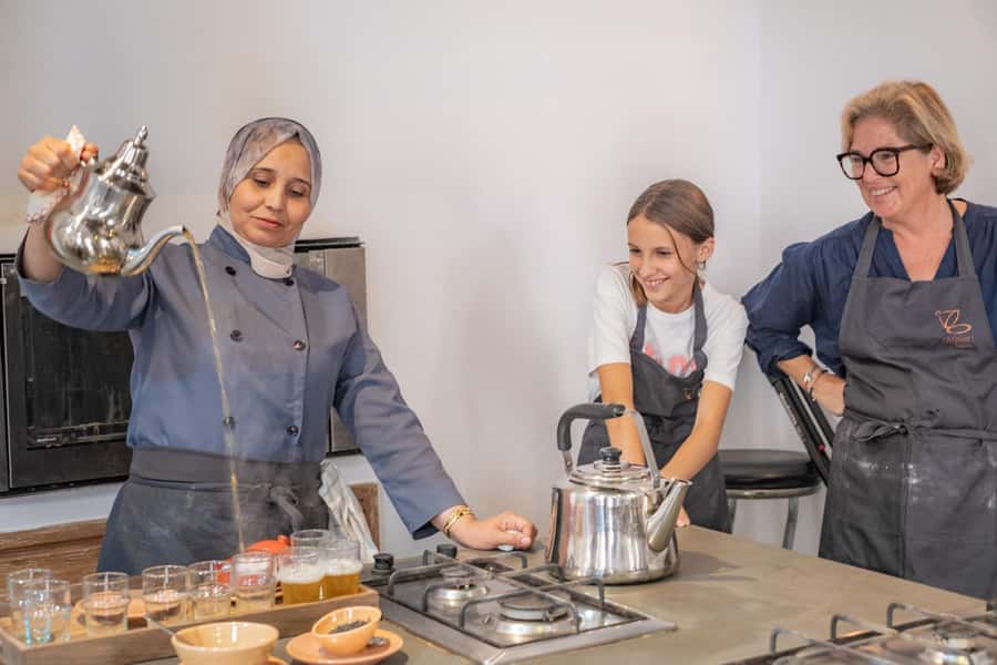 Essaouira: Moroccan pastry workshop - The dried fruit and sesame cakes
