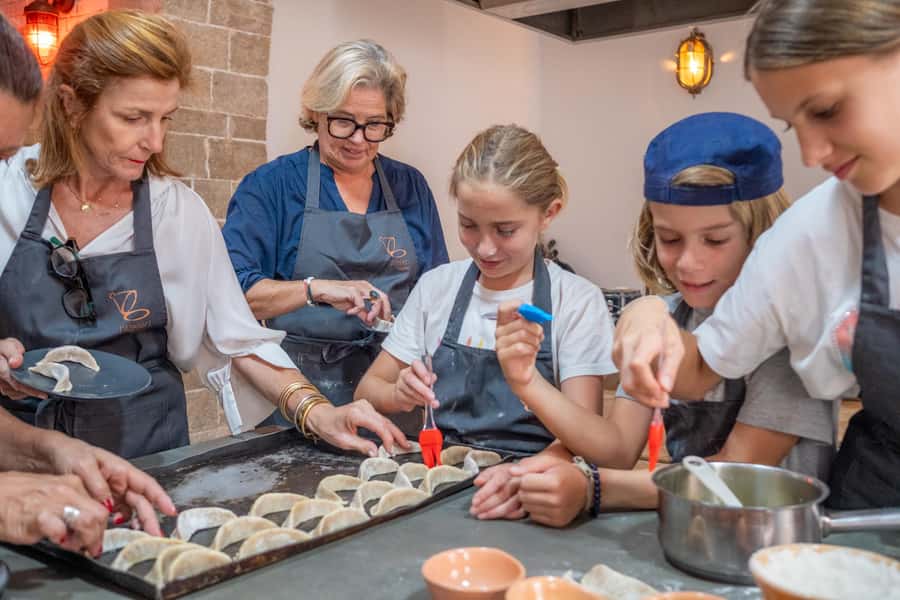 Essaouira: Moroccan pastry workshop - Friendly teaching is the real strength