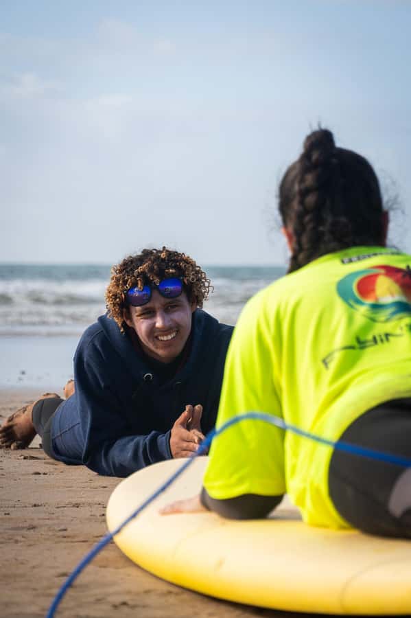 Essaouira: Surf Lesson with changing rooms & Hot showers - Starting at Flyin Surf School, 50 meters from Essaouira Beach