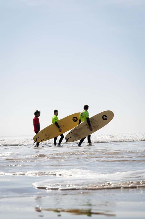 Essaouira: Surf Lesson with changing rooms & Hot showers - Timing depends on the Atlantic, not just your diary