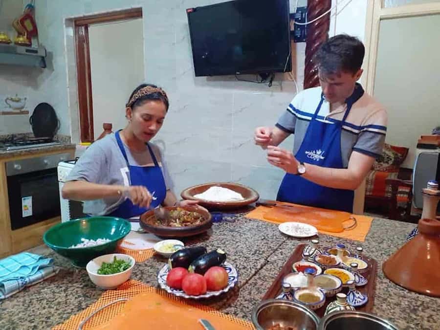 Essaouira: Traditional Family Style Moroccan Cooking Class - Choosing ingredients in a local Essaouira market