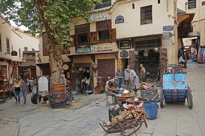 Exclusive Fez Medina Walking Tour with Private Guide - Why a private guide helps in Fez