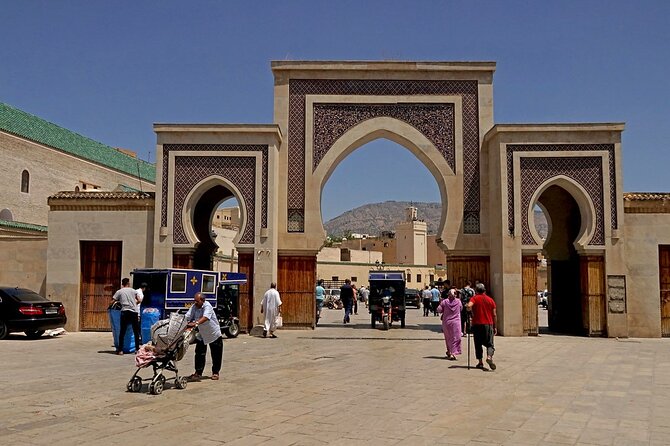 Exclusive Fez Medina Walking Tour with Private Guide - The medina’s narrow lanes and working souks