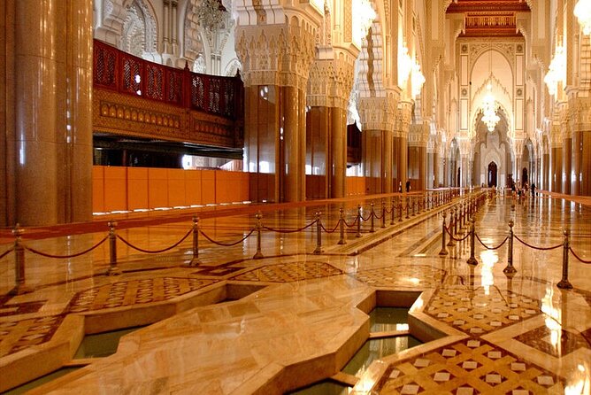 Exclusive tour of Casablanca with access to the Hassan II Mosque - Rick’s Café: famous name, short stop