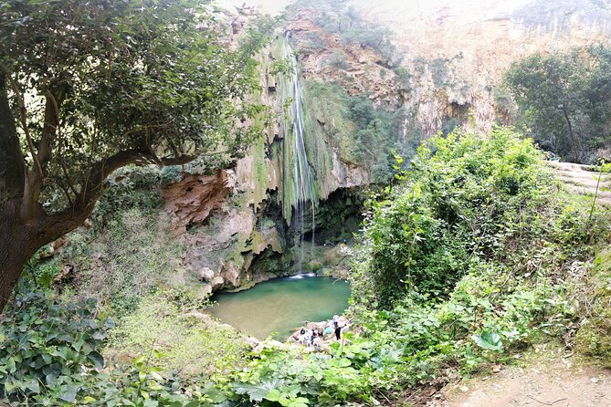 Excursion to the waterfalls / God's Bridge of Akchour - Why the private format matters