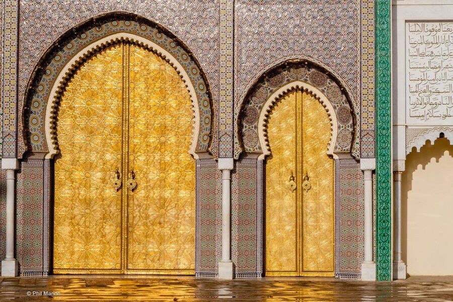 Fes: Guided Sightseeing Tour with Luxury Car - Tannery, Seffarine Square, and the working Medina
