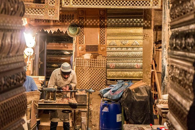 Fes Guided Sightseeing Tour with Luxury Car All Inclusive Tickets - Qissaria Al-Kifah and the university visit