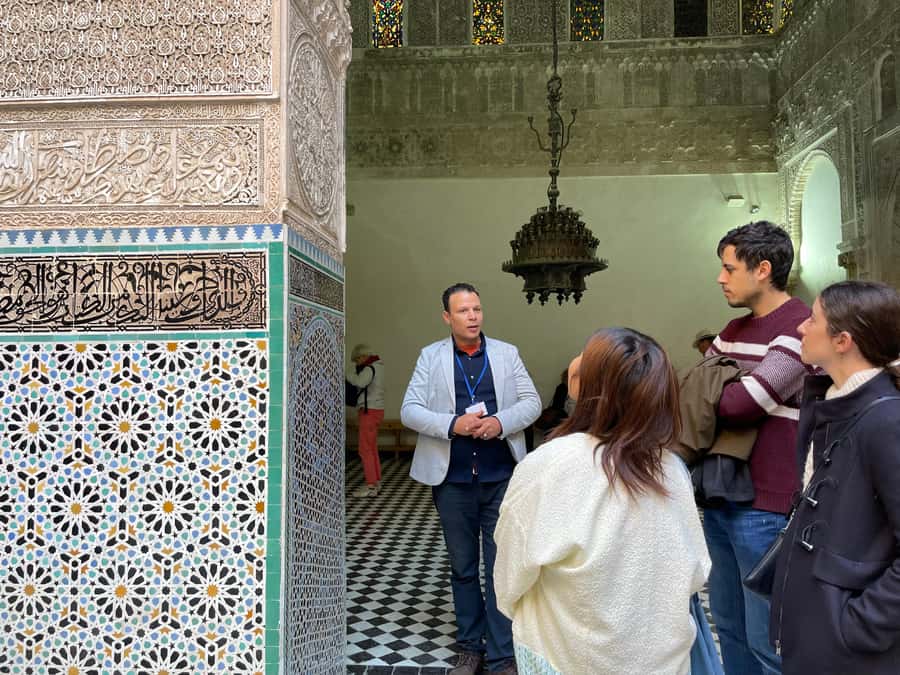 Fes: Medina Guided Tour with Local - From Bab Boujloud to Talaa Kebira