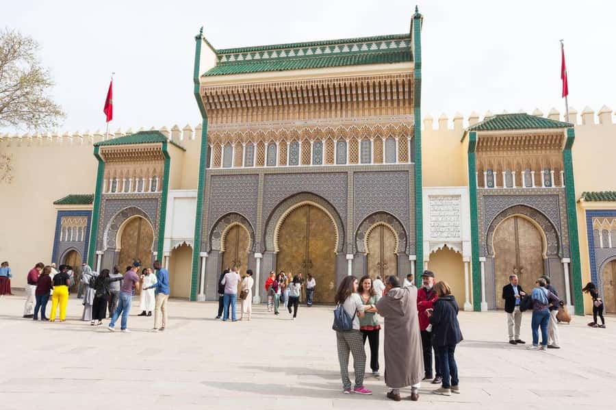 Fes: Museum, Al Attarine Madrasa & Tannery and Medina Tour - Why a guide helps in Fes Medina