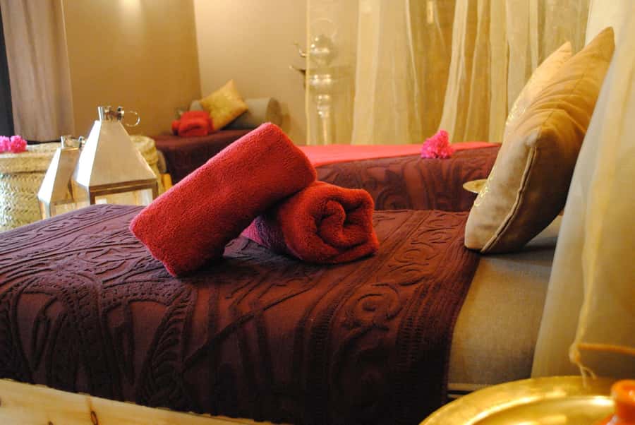 Fes: Traditional Hammam Massage in a Luxury Palace - Tapas turn the treatment into a full pause