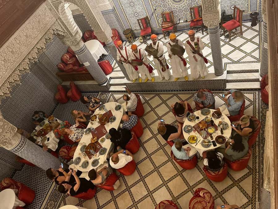Fes : Unforgettable Dinner Show Experience with hotel pickup - Fruit, mint tea, and a gentle finish