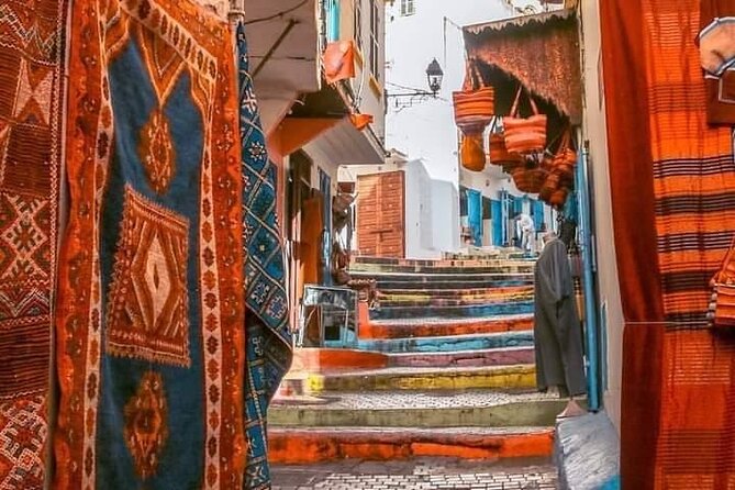Fez Guided Tour of Artisans and Handicrafts Full-Day Private Tour - What the guide adds to the experience