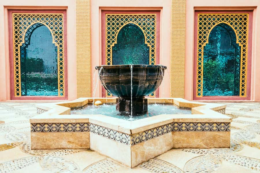 Fez Medina: Local Cultural Highlights Guided Tour - Finding your way through the Medina’s narrow lanes