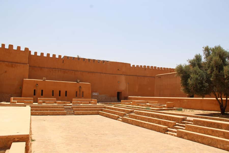From Agadir: 4×4 Sahara Desert Safari with Lunch and Pickup - Berber food in the Atlas foothills
