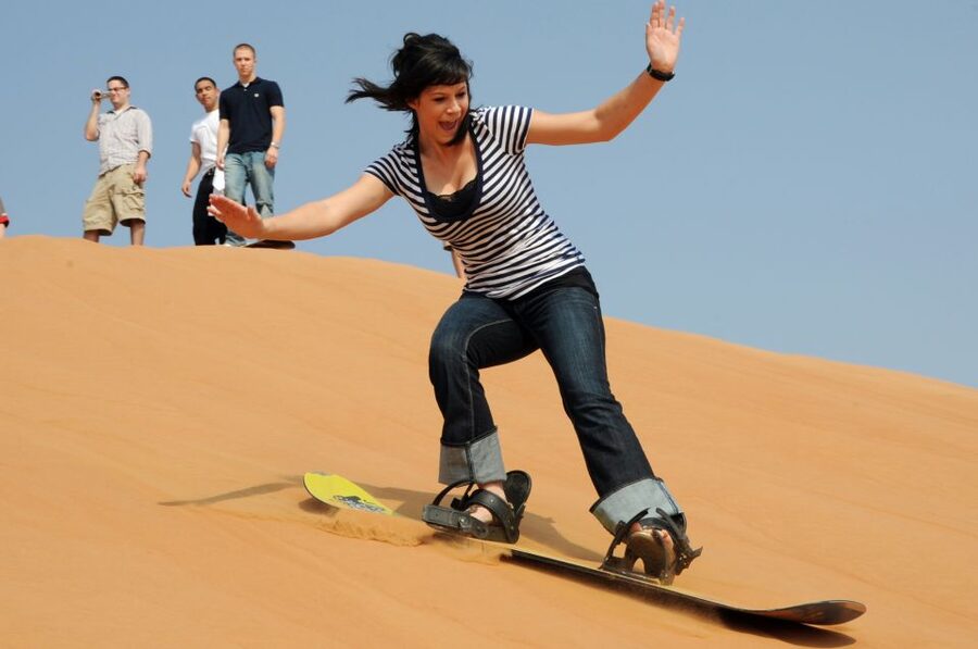 From Agadir or Taghazout: Desert Sand Boarding Tour w/ Lunch - Learning to sandboard on the smaller slope